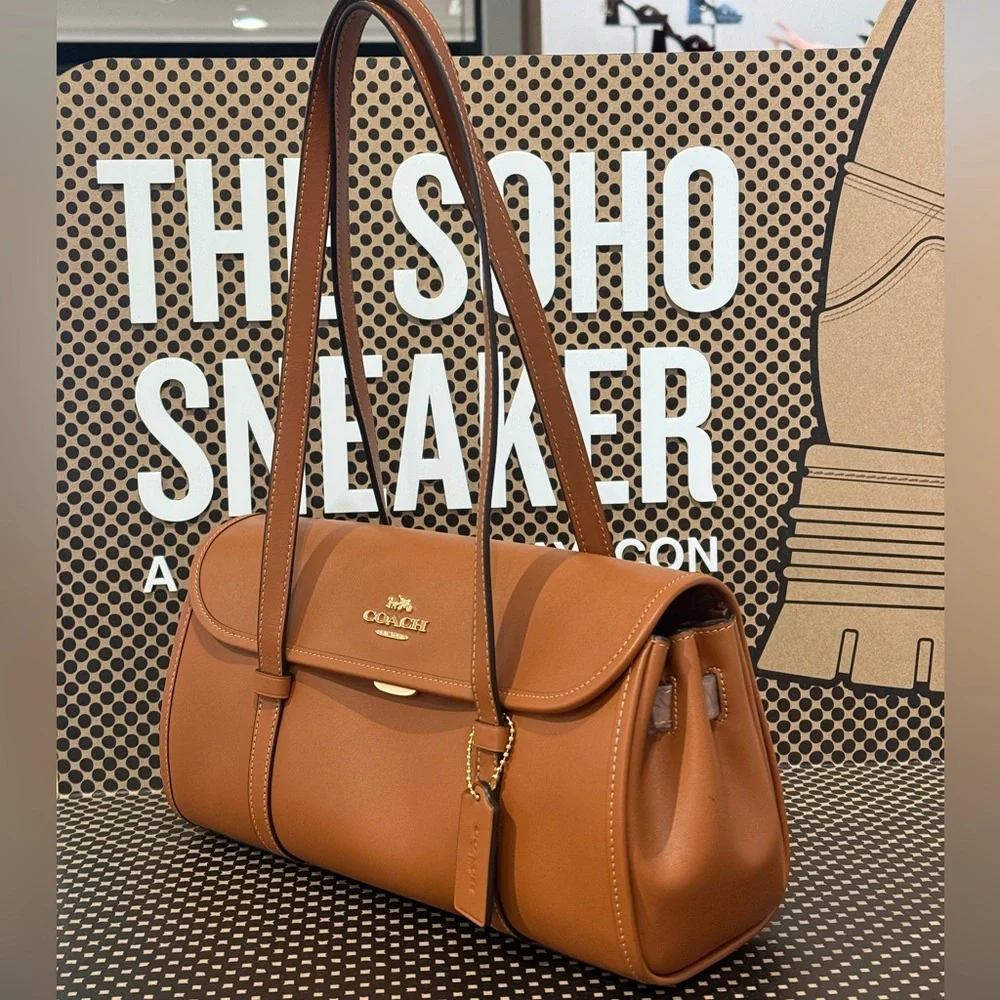 NWT Coach Bridget Flap Shoulder Bag CDB05 Gold/Tan Smooth grain leather - Picture 3 of 12